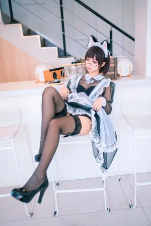蠢沫沫《透明萝莉女仆》主题写真：41张全套美图