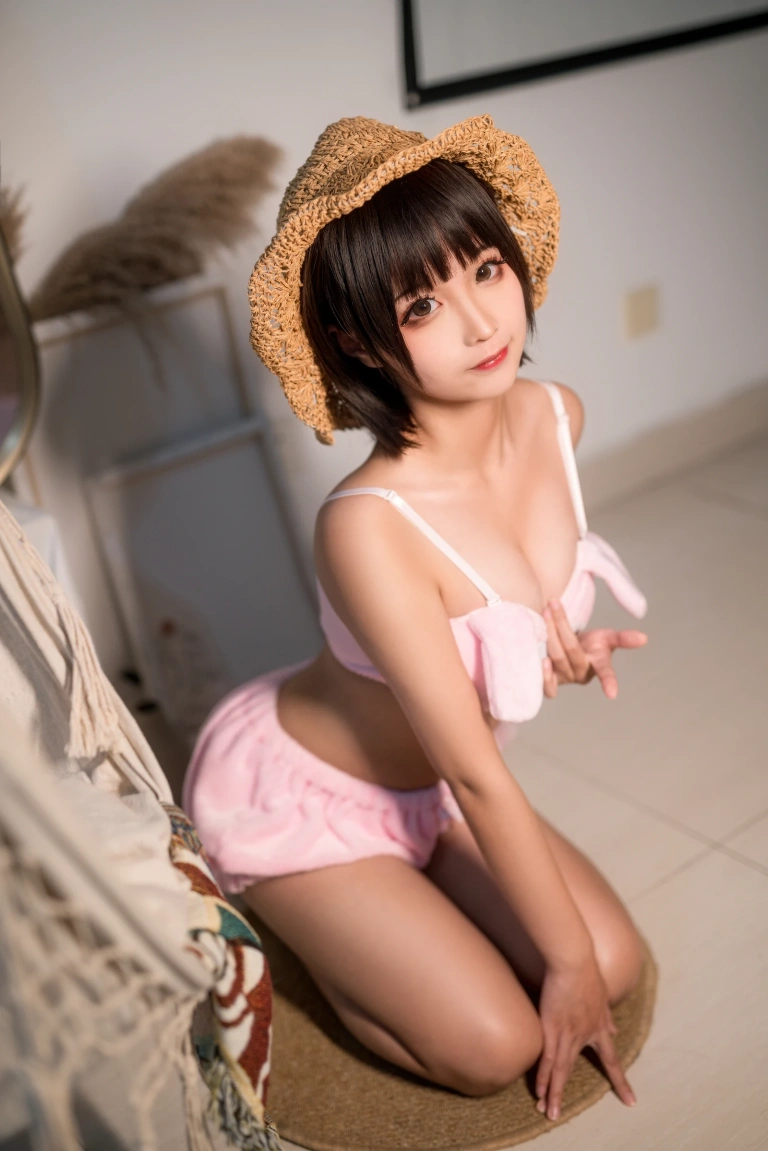 蠢沫沫《佩蒂睡衣》主题写真：40张全套美图