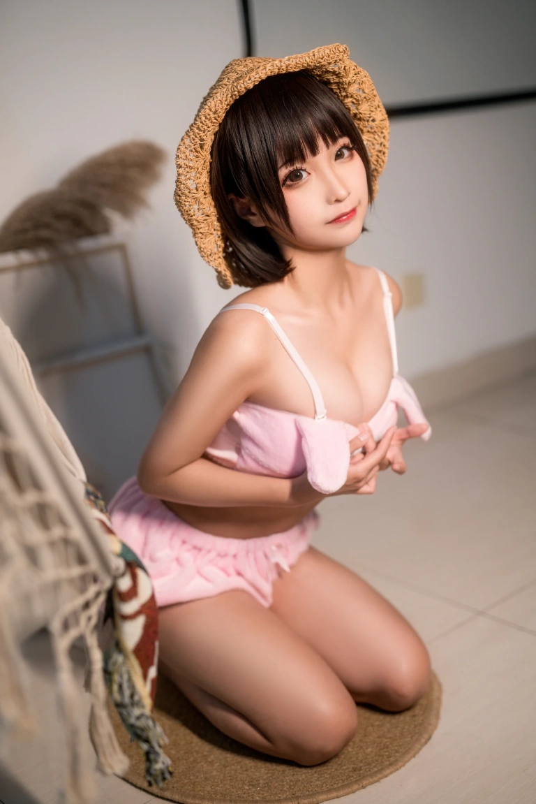 蠢沫沫《佩蒂睡衣》主题写真：40张全套美图