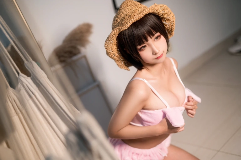 蠢沫沫《佩蒂睡衣》主题写真：40张全套美图