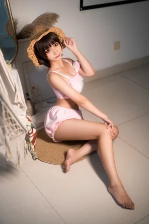 蠢沫沫《佩蒂睡衣》主题写真：40张全套美图