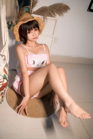 蠢沫沫《佩蒂睡衣》主题写真：40张全套美图