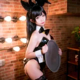 蠢沫沫《爱宕兔女郎》主题写真：40张全套美图