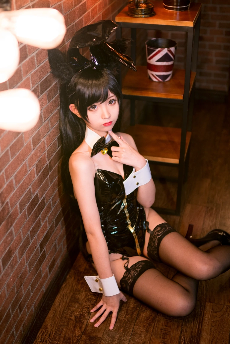 蠢沫沫《爱宕兔女郎》主题写真：40张全套美图