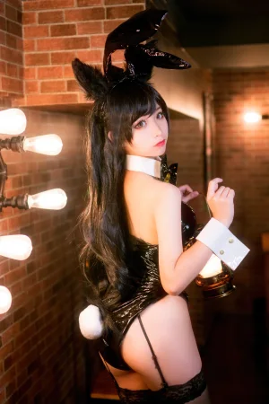 蠢沫沫《爱宕兔女郎》主题写真：40张全套美图