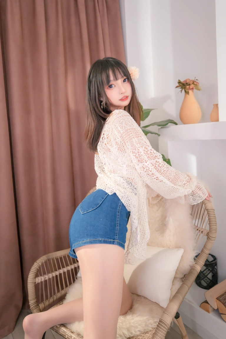 神楽坂真冬《第三季 序号31：牛仔裤女孩《牛仔狂热》》主题写真：150张全套美图，含2个视频