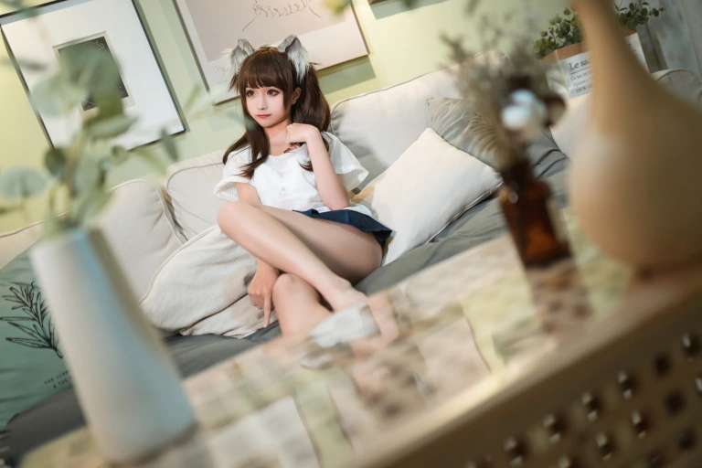 蠢沫沫《短裙猫耳》主题写真：40张全套美图