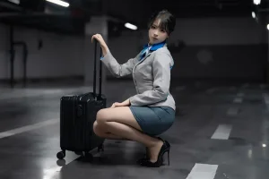 轩萧学姐《NO.81 – 空姐车库》主题写真：28张全套美图，含1个视频