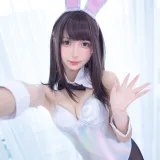 神楽坂真冬《第三季 序号33：兔女郎与钢管《バニーバブル》》主题写真：150张全套美图，含2个视频