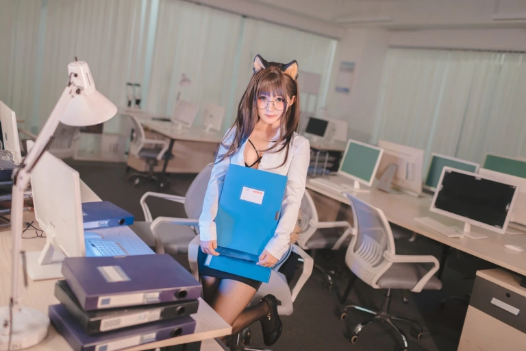 桜井宁宁《柴犬秘书》主题写真：58张全套美图