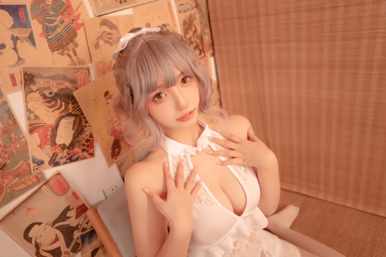 神楽坂真冬《第四季 序号3：《白旗袍》》主题写真：75张全套美图