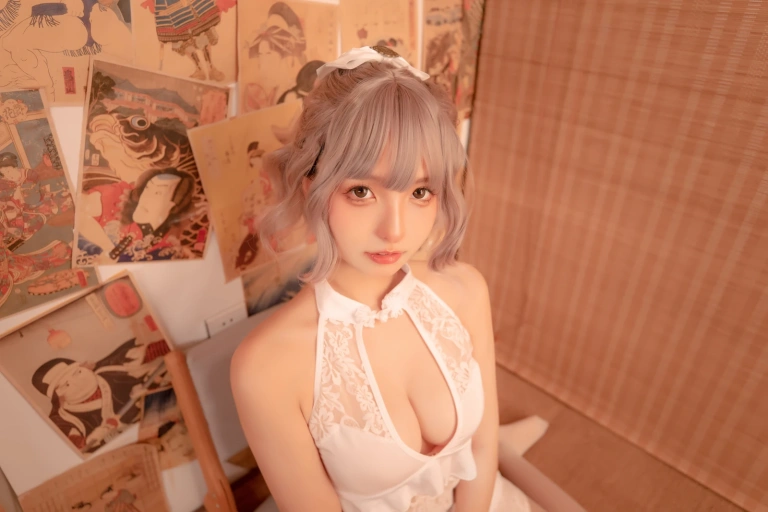 神楽坂真冬《第四季 序号3：《白旗袍》》主题写真：75张全套美图