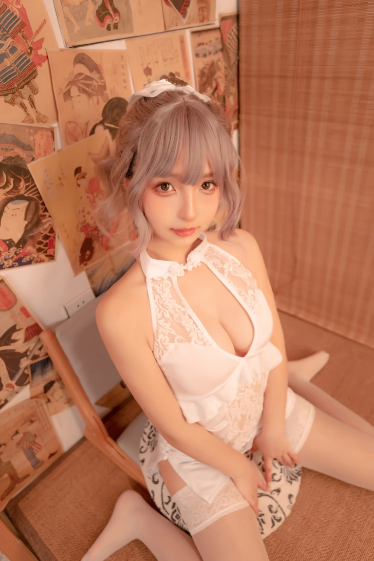 神楽坂真冬《第四季 序号3：《白旗袍》》主题写真：75张全套美图