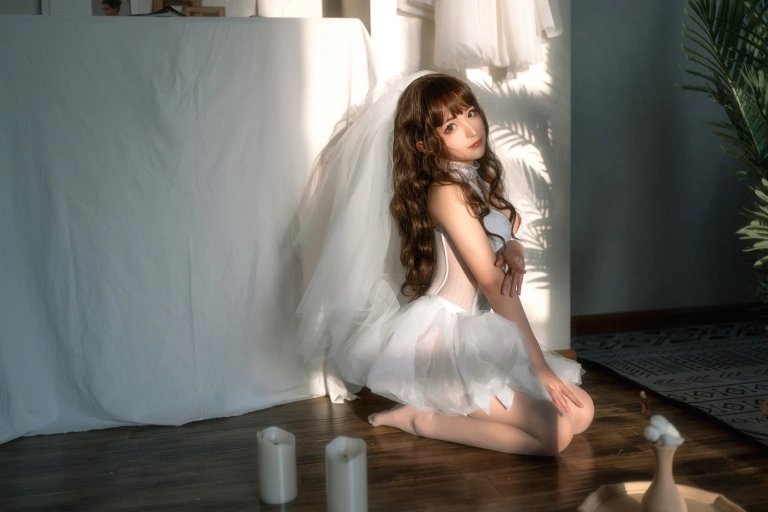 蠢沫沫《婚纱》主题写真：42张全套美图