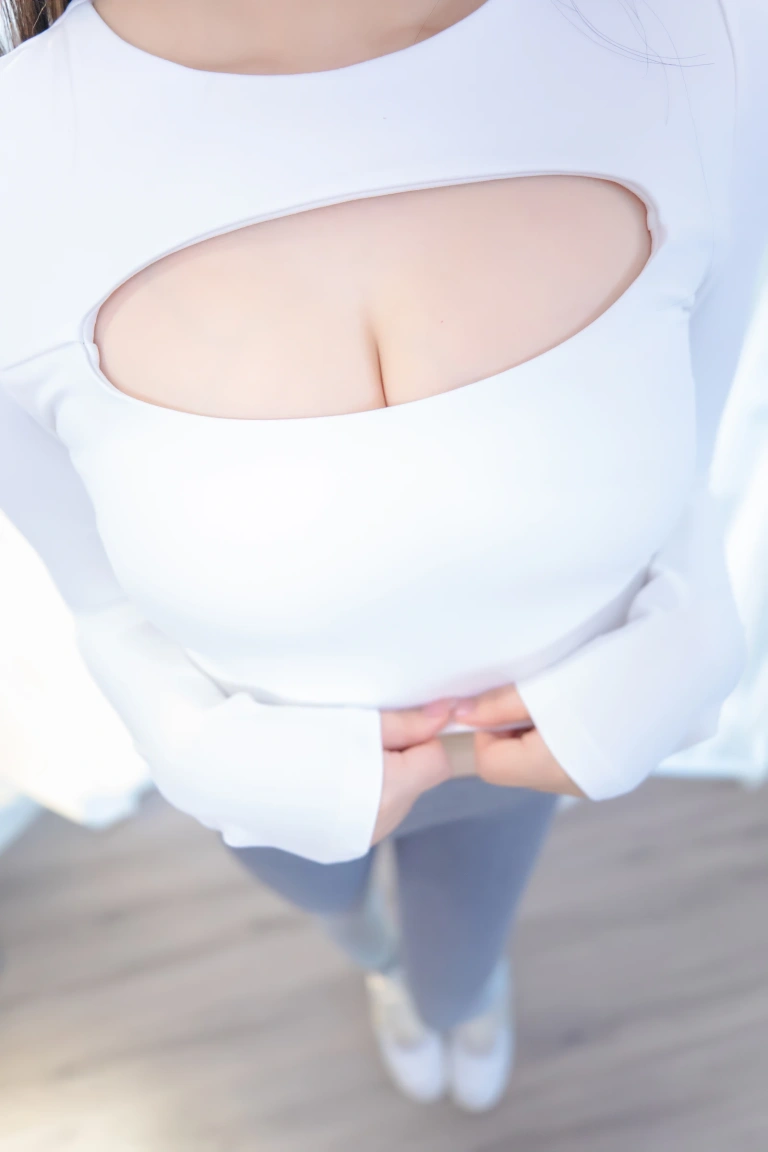 神楽坂真冬《第四季 序号5：《瑜伽少女》》主题写真：75张全套美图