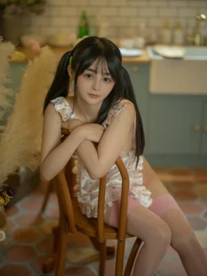 桜井宁宁《围裙厨房》主题写真：85张全套美图