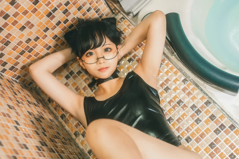 蠢沫沫《死库水》主题写真：42张全套美图