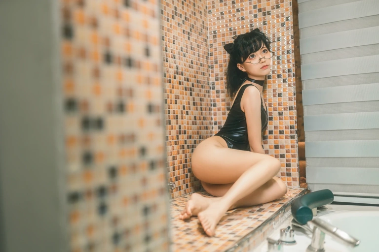 蠢沫沫《死库水》主题写真：42张全套美图