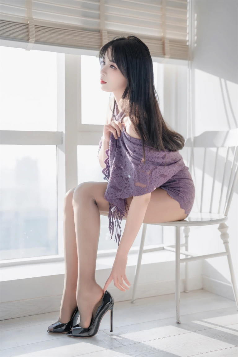 轩萧学姐《NO.88 – 紫色旗袍黑丝》主题写真：66张全套美图