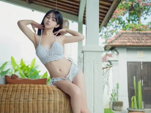 桜井宁宁《白色热裤比基尼》主题写真：70张全套美图