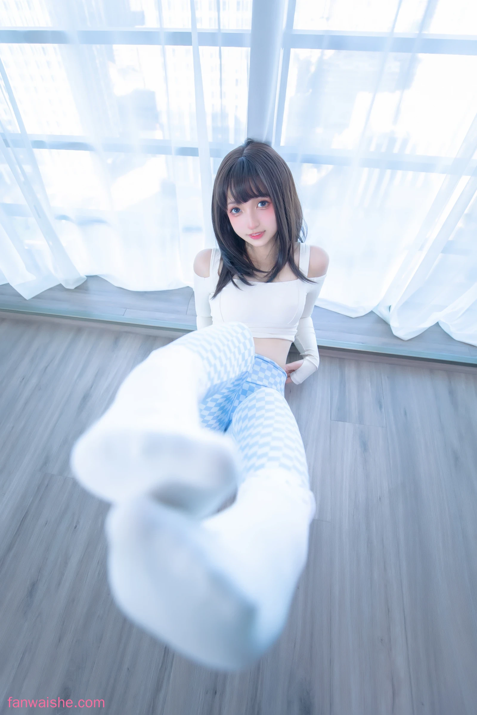 神楽坂真冬 神楽坂真冬 NO.89 - 第四季 序号7：《蓝白格》
