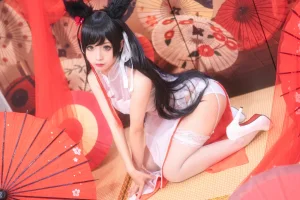 蠢沫沫《爱宕习字》主题写真：40张全套美图