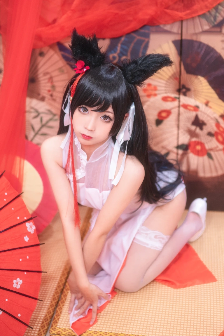 蠢沫沫《爱宕习字》主题写真：40张全套美图