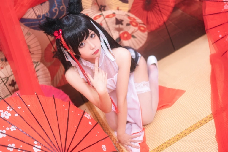 蠢沫沫《爱宕习字》主题写真：40张全套美图