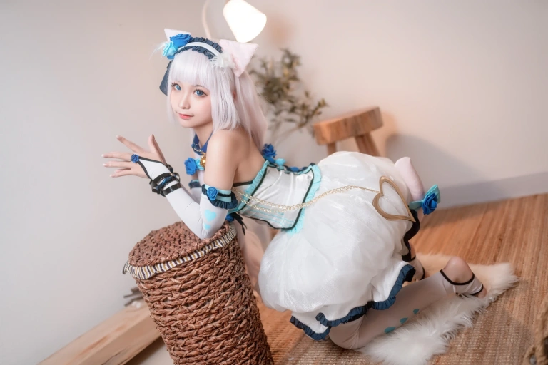 蠢沫沫《香子兰》主题写真：44张全套美图
