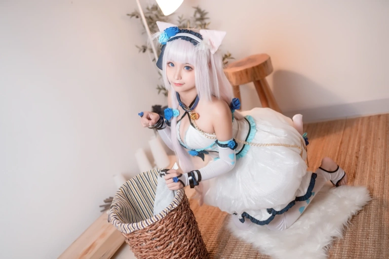 蠢沫沫《香子兰》主题写真：44张全套美图