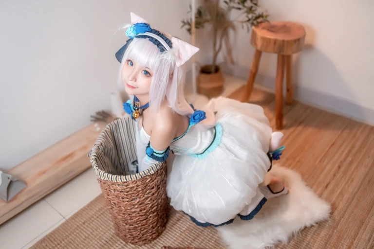 蠢沫沫《香子兰》主题写真：44张全套美图