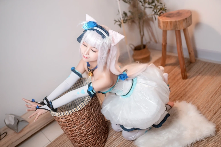 蠢沫沫《香子兰》主题写真：44张全套美图