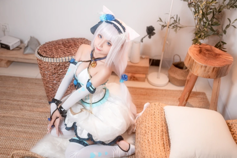 蠢沫沫《香子兰》主题写真：44张全套美图