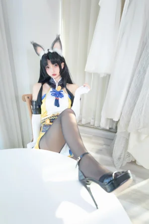 神楽坂真冬《第四季 序号8：《黑丝胡桃》》主题写真：75张全套美图