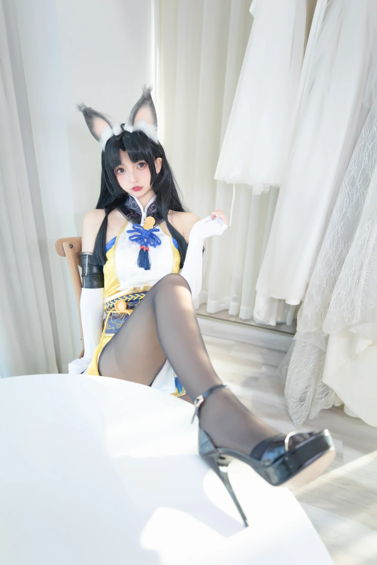神楽坂真冬《第四季 序号8：《黑丝胡桃》》主题写真：75张全套美图
