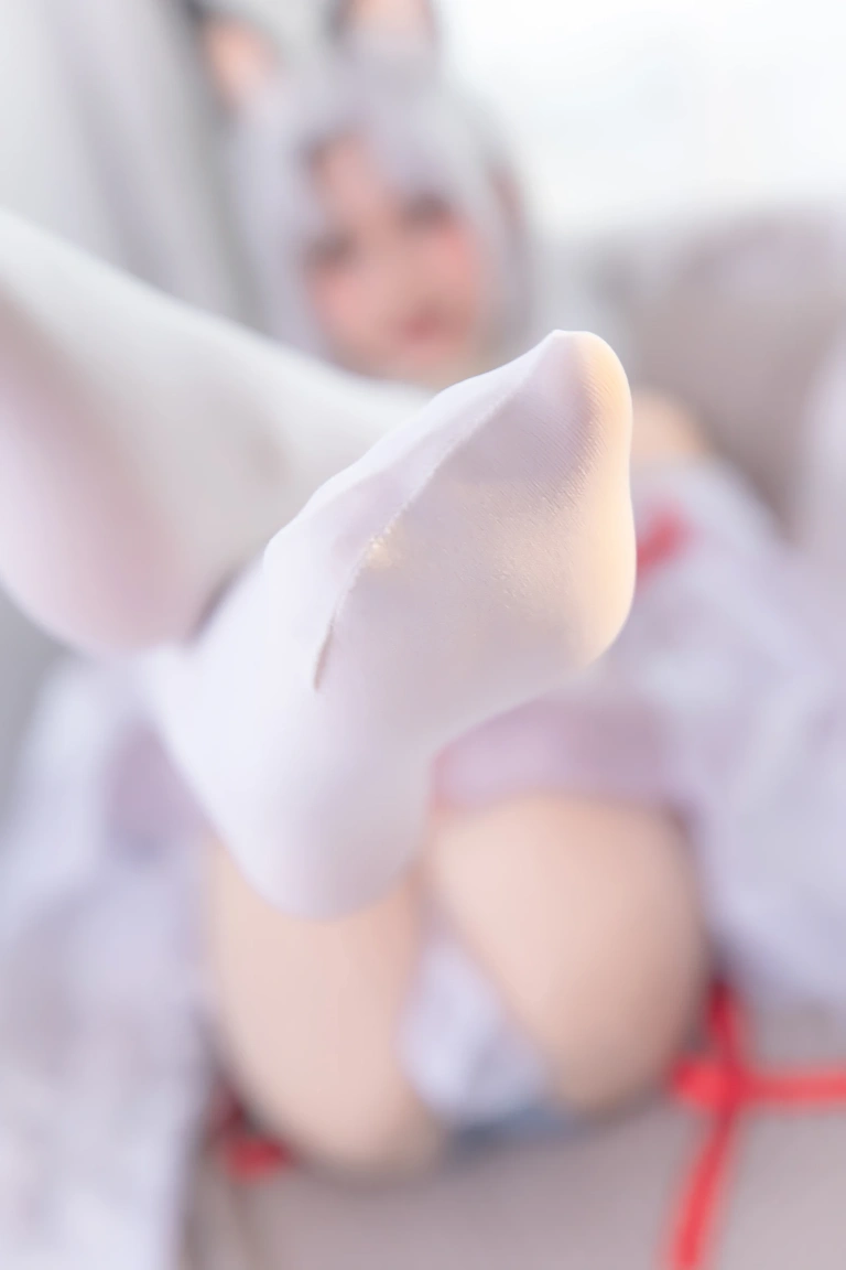 神楽坂真冬《第四季 序号9：《白丝胡桃》》主题写真：75张全套美图