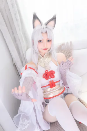 神楽坂真冬《第四季 序号9：《白丝胡桃》》主题写真：75张全套美图