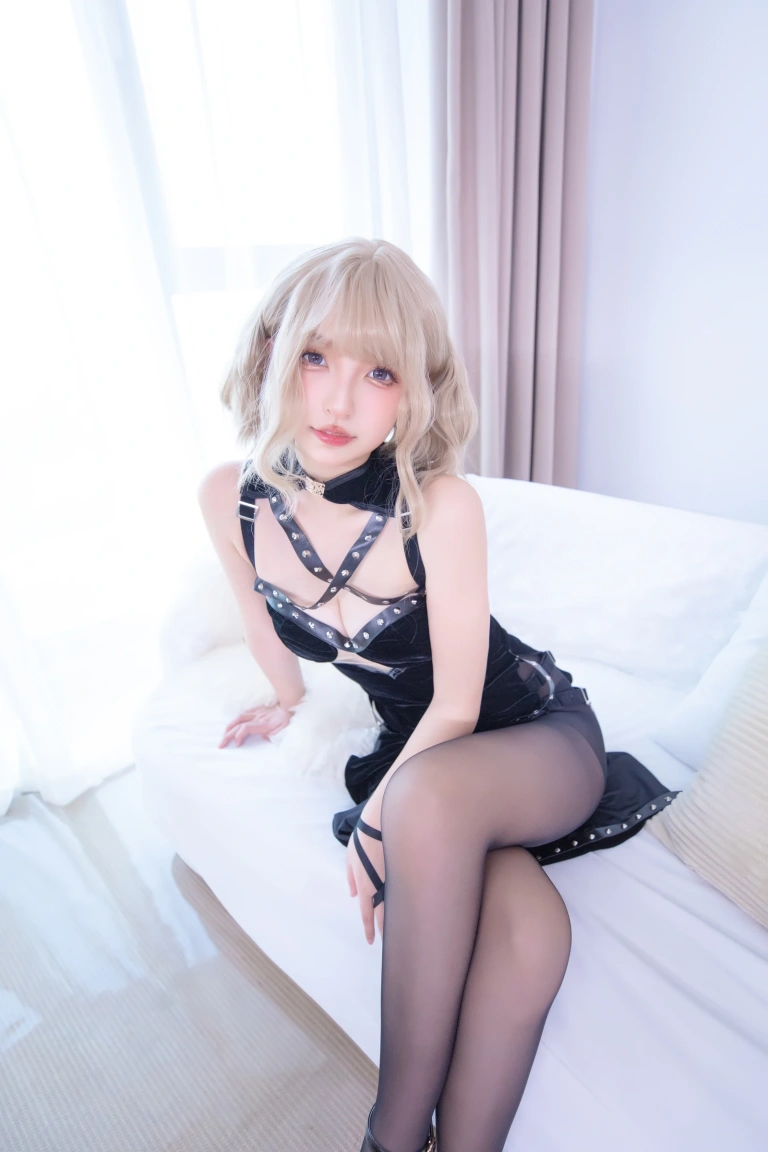 神楽坂真冬《第四季 序号11：《黑丝旗袍》》主题写真：75张全套美图