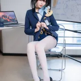 轩萧学姐《NO.93 – 索拉》主题写真：50张全套美图
