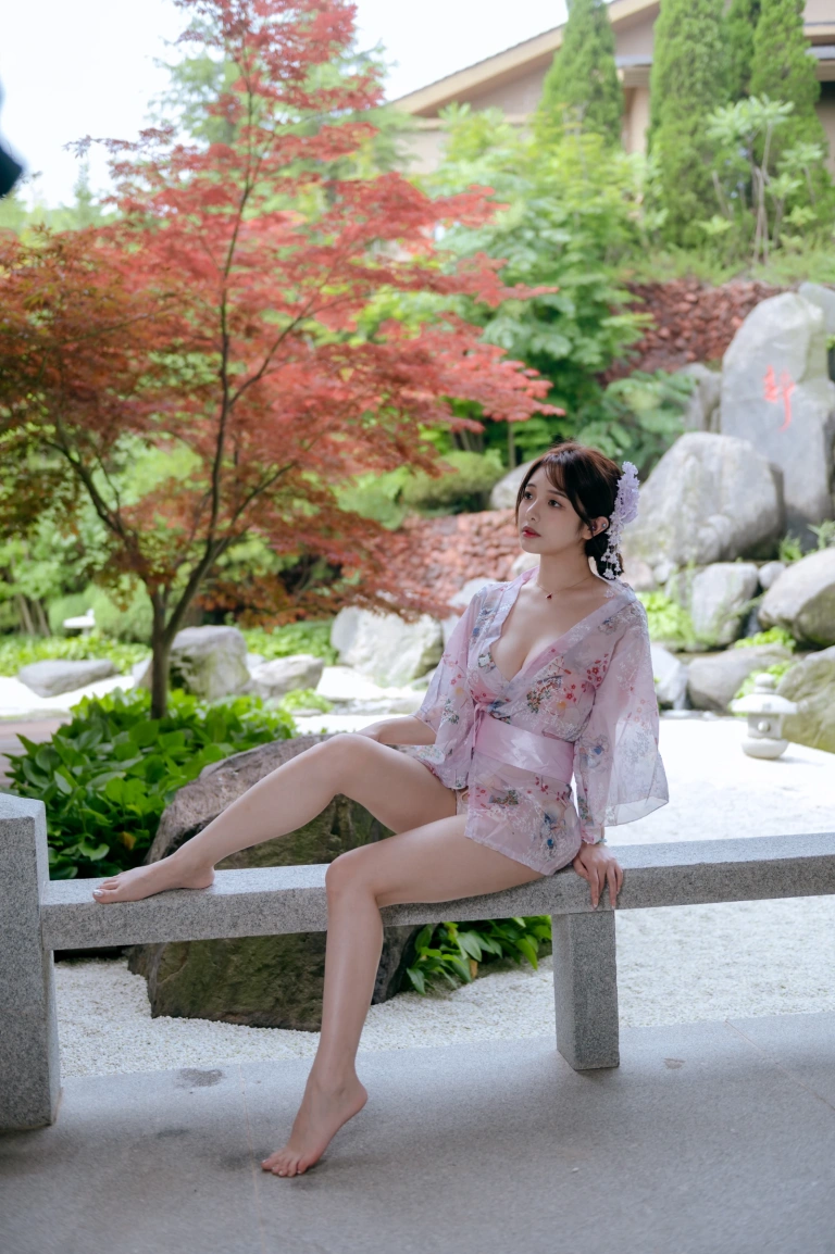 雯仔不讲道理《和风庭院》主题写真：68张全套美图，含3个视频