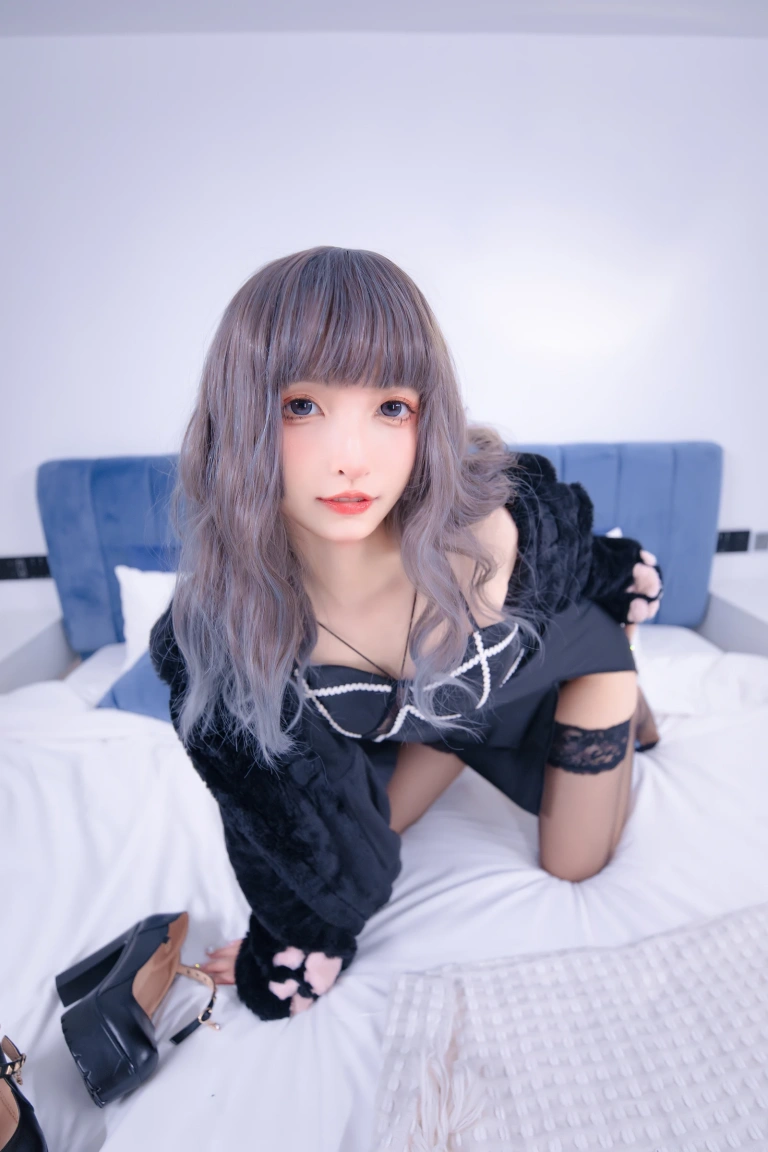 神楽坂真冬《第四季 序号14：《夜色撩人》》主题写真：75张全套美图
