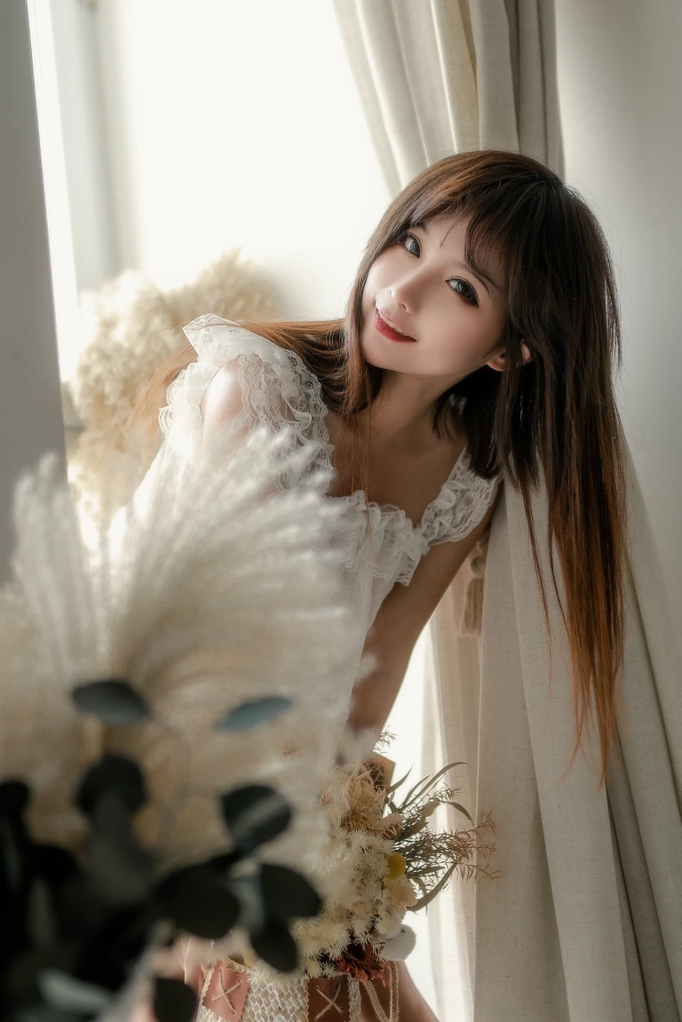 蠢沫沫《大象 白睡衣》主题写真：29张全套美图