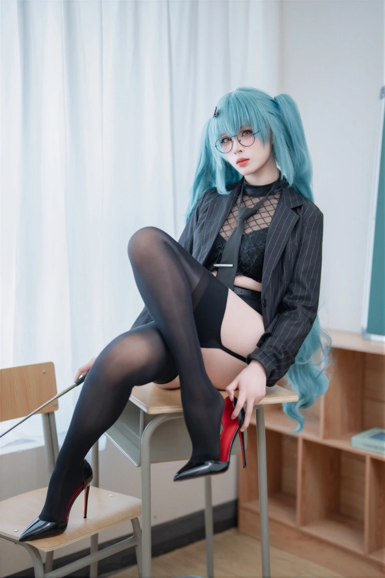 轩萧学姐《NO.97 – 胜利女神：妮姬 普丽瓦蒂 严厉教诲》主题写真：104张全套美图，含1个视频