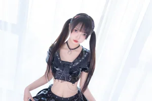 神楽坂真冬《第四季 序号16：《魔女の课后辅导》》主题写真：75张全套美图