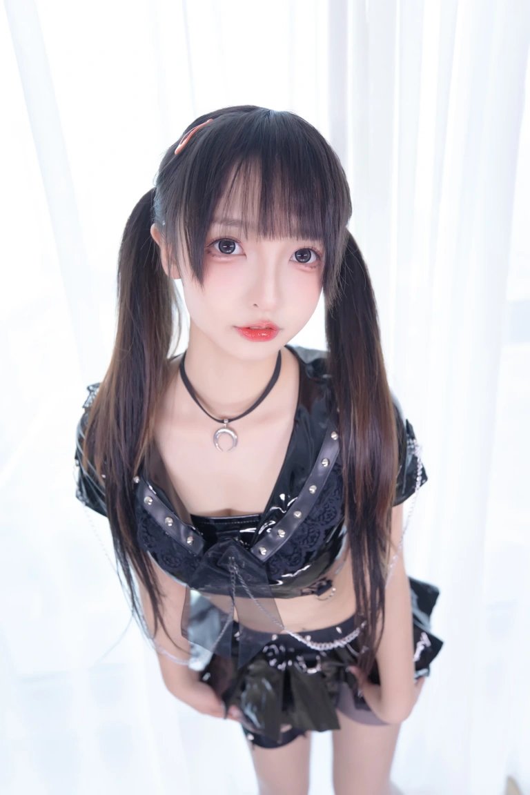 神楽坂真冬《第四季 序号16：《魔女の课后辅导》》主题写真：75张全套美图