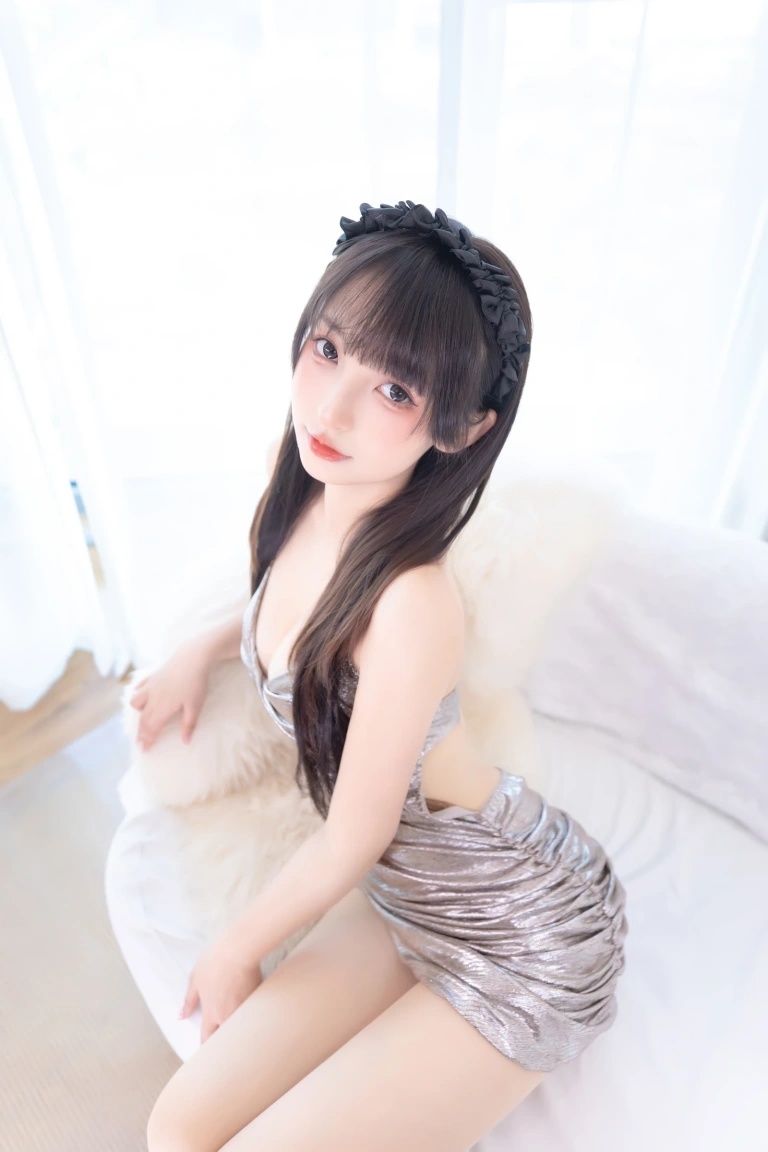 神楽坂真冬《第四季 序号17：《午后红茶》》主题写真：75张全套美图