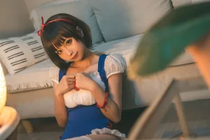 蠢沫沫《白雪姬》主题写真：16张全套美图