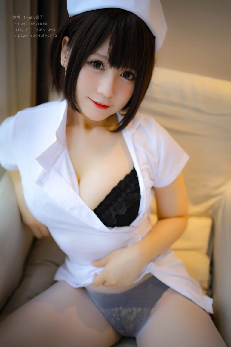 Nyako喵子《护士服》主题写真：155张全套美图，含4个视频