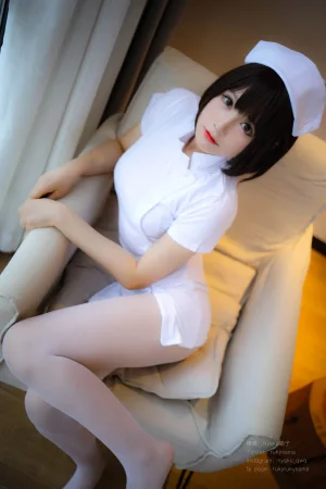 Nyako喵子《护士服》主题写真：155张全套美图，含4个视频