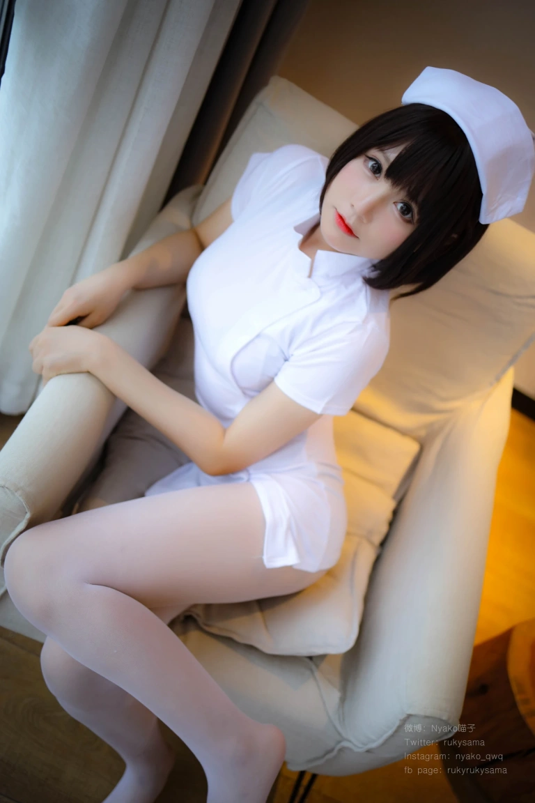 Nyako喵子《护士服》主题写真：155张全套美图，含4个视频